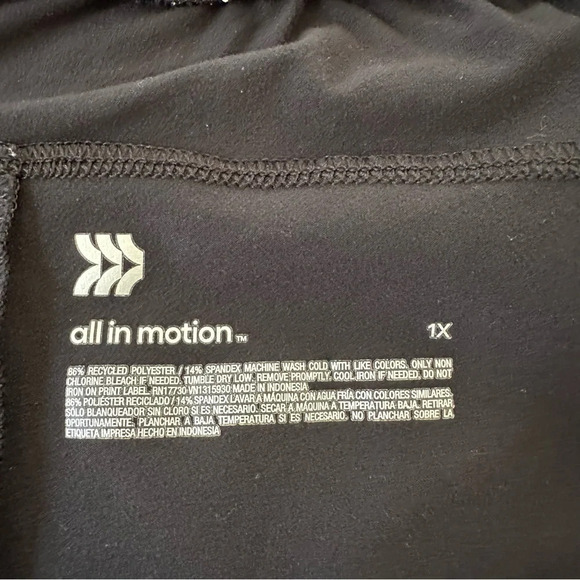 All In Motion Plus size 1X Black Knit Pull On Shorts Activewear Pockets Stretchy - Picture 2 of 3